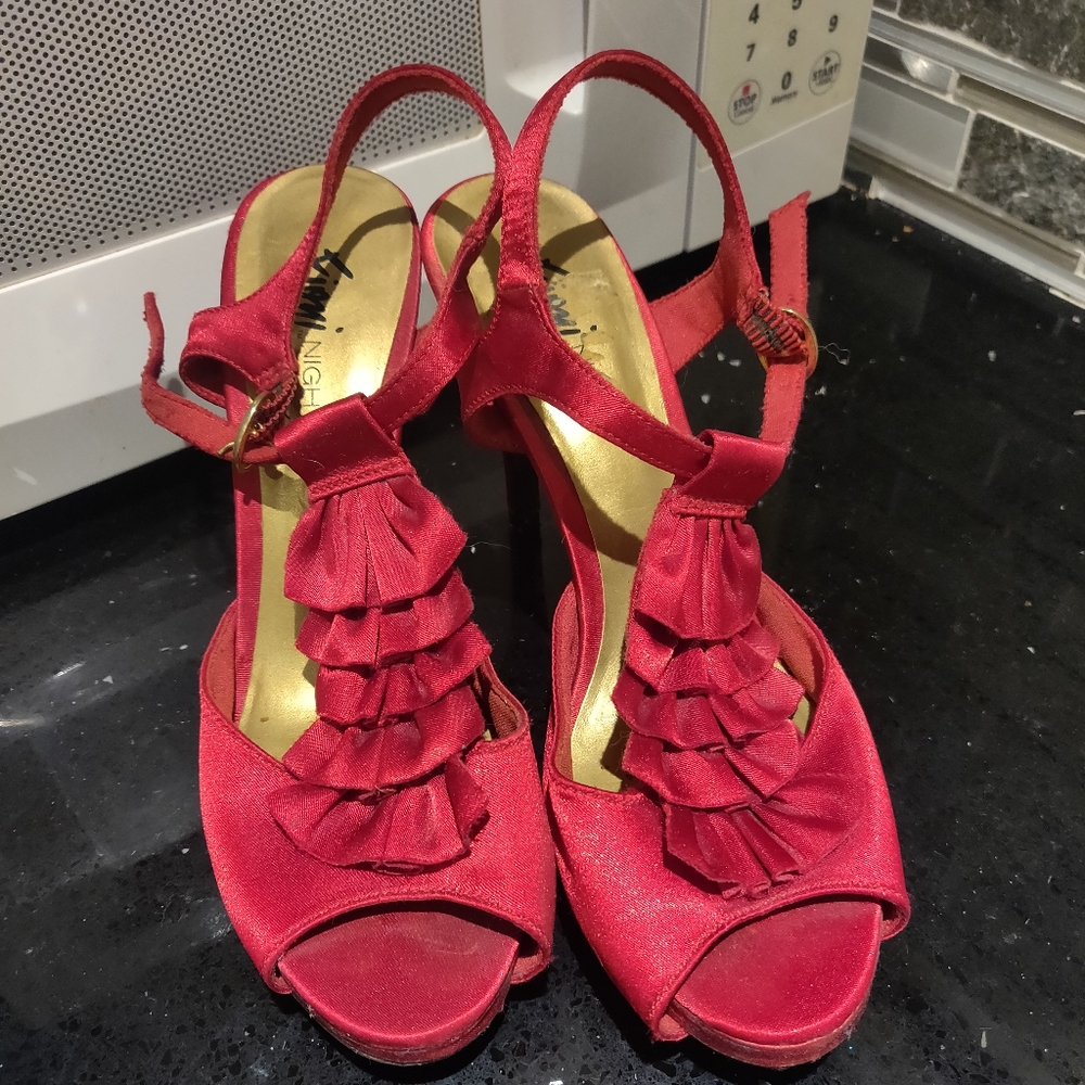 Fioni red heels